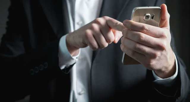 Pin điện thoại cháy nổ, bạn cần làm gì để bảo vệ bản thân?
