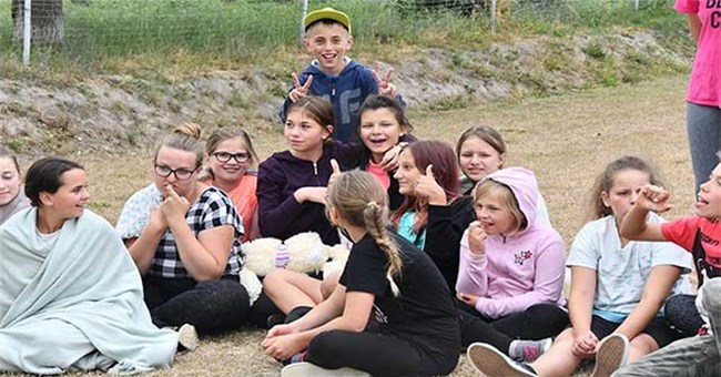 Kỳ lạ ngôi làng 9 năm liền không sinh ra được một bé trai ở Ba Lan