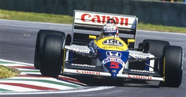 Tại sao các tay đua F1 phải nằm khi lái xe?