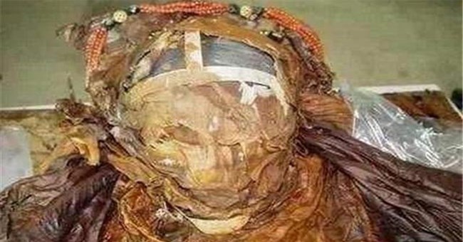 Bí ẩn hài cốt nữ nhân đội vương miện trong lăng mộ cổ nghìn năm ở Trung Quốc