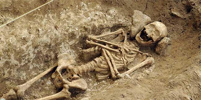 Phát hiện quách đá người Merovingian có niên đại 1.400 năm tại Pháp