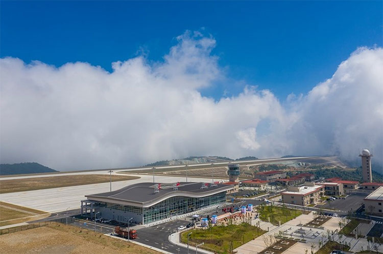 Sân bay 