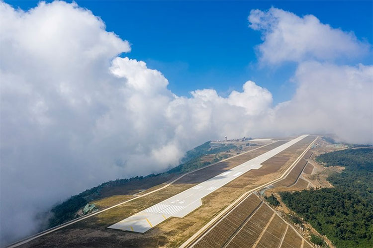 Sân bay 