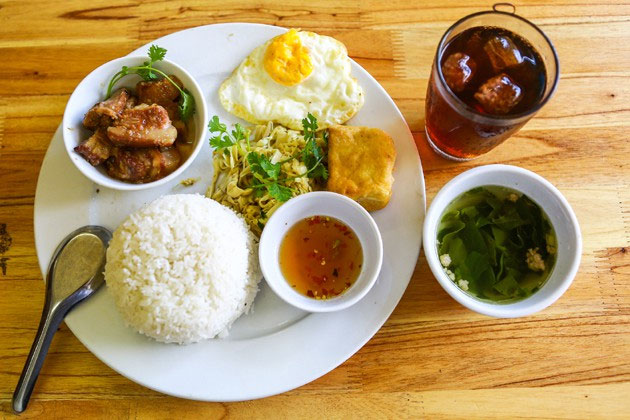Lý giải khoa học cực kỳ thuyết phục cho hiện tượng ăn xong là thấy buồn ngủ của dân công sở