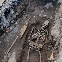 Tìm thấy xác ướp kim tự tháp bí ẩn từ thời La Mã dưới lòng đất ở Rome
