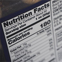 Cách đọc hàm lượng chất béo, đường và muối trên nhãn dinh dưỡng thực phẩm