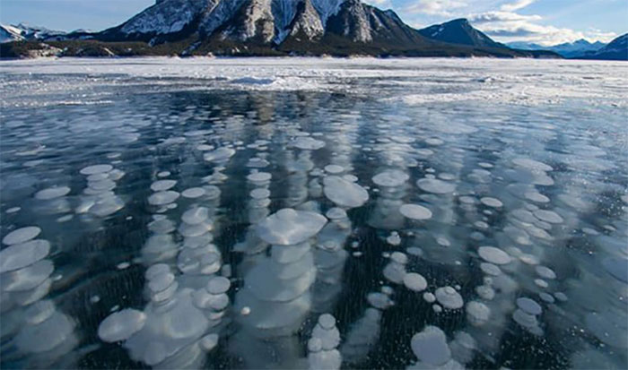Phát hiện biển “sôi” kì lạ ở Siberia