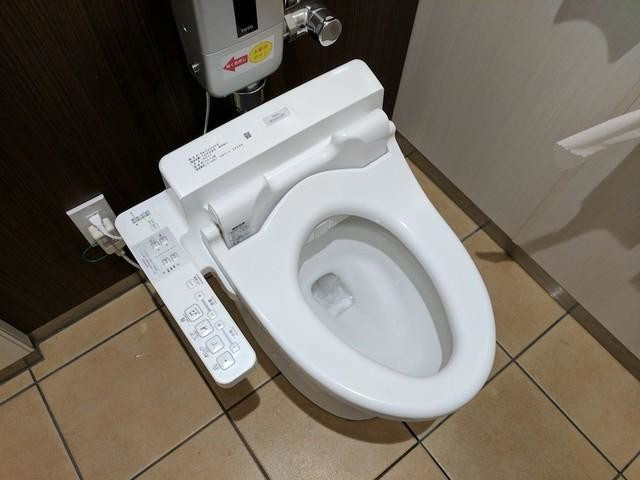 Nhà vệ sinh ở Nhật sạch tới cỡ nào? Hóa ra đây mới xứng là 