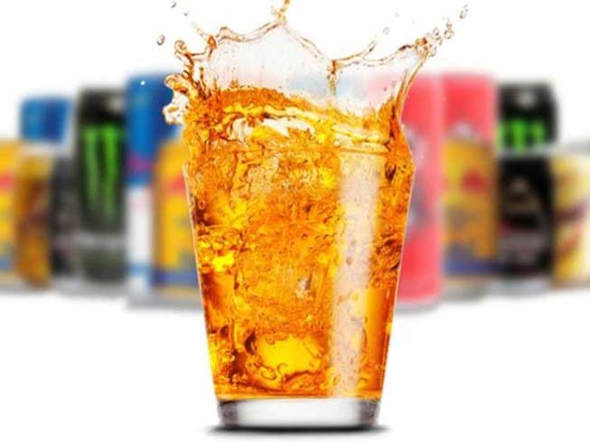 Uống một lon nước tăng lực sau 90 phút, mạch máu của bạn đã bị hẹp lại