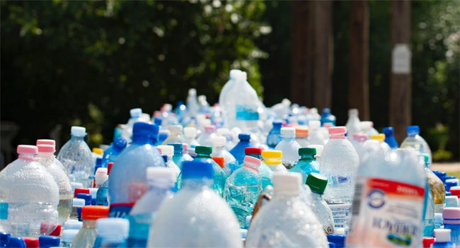 Tạo ra được hợp chất lọc được CO2 và biến chúng thành nguyên liệu làm chai lọ, quần áo