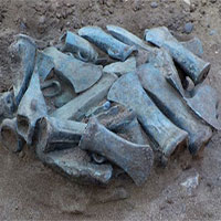 Phát hiện kho vũ khí cổ gần 3.000 năm tuổi