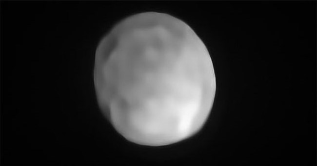 Lộ diện một hành tinh lùn mới ngay trong Hệ Mặt trời