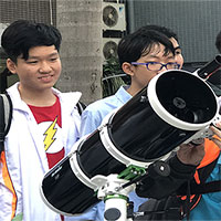 Hơn 200 học sinh trải nghiệm kỹ thuật chụp ảnh thiên văn