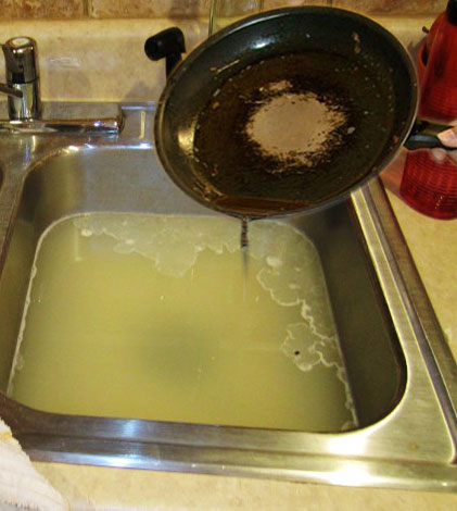 Những sai lầm khi rửa bát dễ gây chết người