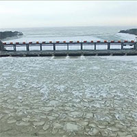 Tường băng khổng lồ ven hồ nước ngọt lớn nhất vùng Viễn Đông