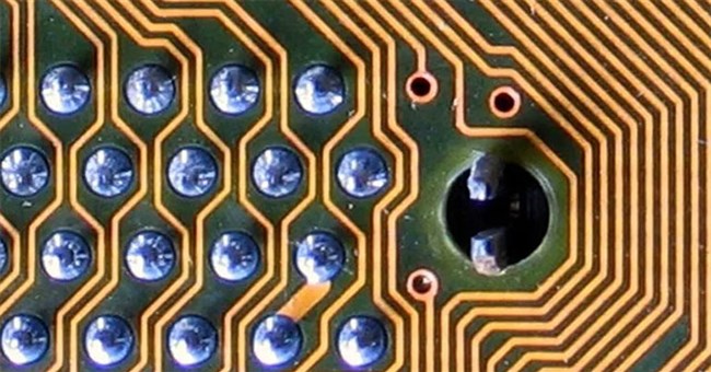 Kim loại kì lạ có khả năng dẫn điện nhưng không toả nhiệt