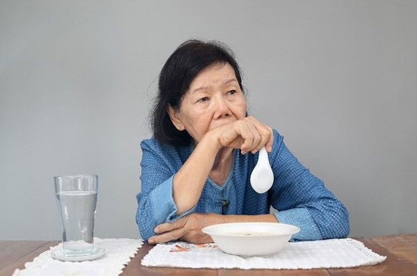 5 nguyên nhân khiến người già chán ăn và cách khắc phục đơn giản