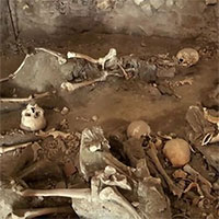 Bí ẩn 50 bộ xương nguyên vẹn dưới hầm trú ẩn trong thảm họa núi lửa 2.000 năm