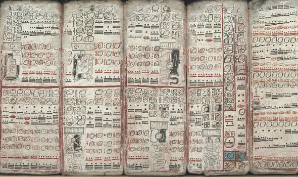 Vén màn bí ẩn về nền văn minh Maya khi giải được đoạn mật mã 800 năm tuổi để dịch được sách cổ