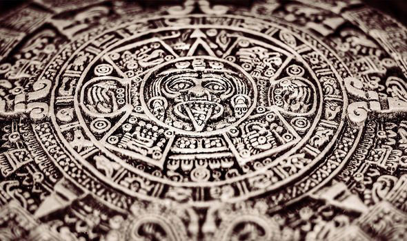 Vén màn bí ẩn về nền văn minh Maya khi giải được đoạn mật mã 800 năm tuổi để dịch được sách cổ
