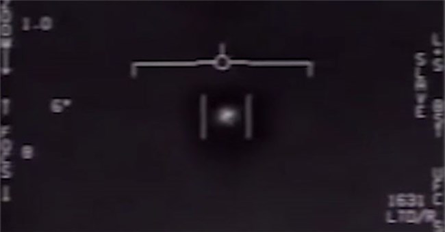 Tác giả đoạn phim chấn động về vật thể bay ngoài hành tinh lần đầu lên tiếng sau 15 năm