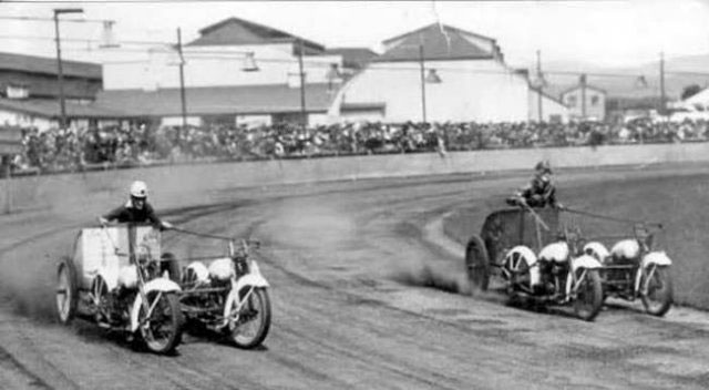 Motorcycle chariot Racing: Đường đua dành cho mô tô tái hiện chiến xa thời Trung Cổ