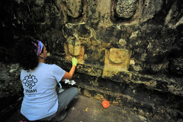 Tìm thấy cung điện đồ sộ 1.000 năm tuổi của người Maya ở Mexico
