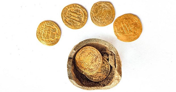 Phát hiện những đồng tiền vàng 1.200 năm tuổi tại Israel
