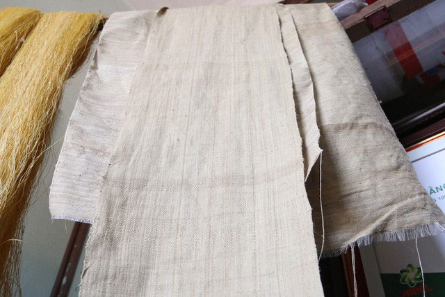 Lần đầu tiên Việt Nam có máy se tơ từ cây sen