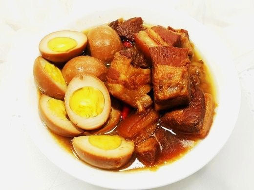 Bác sĩ dinh dưỡng cảnh báo thói quen khi ăn thịt kho tàu ngày Tết dễ gây ngộ độc
