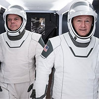 Tàu SpaceX sắp chở phi hành gia vào vũ trụ lần đầu tiên