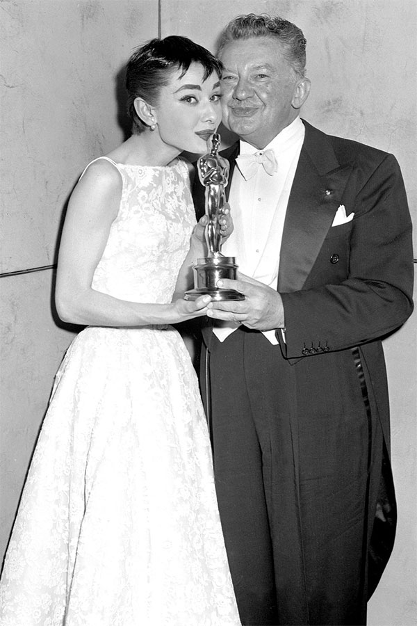 Những sự thật thú vị ít người biết về tượng vàng Oscar