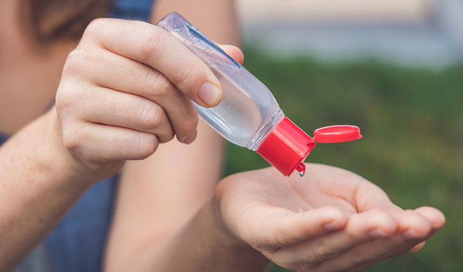 Cồn như ethanol đã được khuyên dùng để rửa tay giúp chống lại vi trùng từ năm 1888