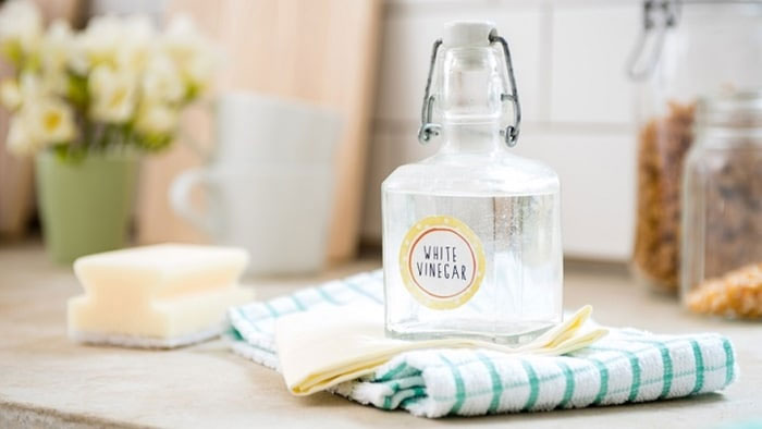 Cách khử mùi hôi trên quần áo cực nhanh và đơn giản