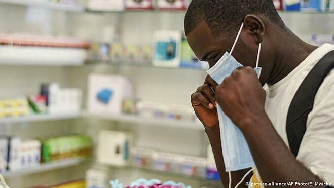 Vì sao virus Covid-19 ít ảnh hưởng đến châu Phi?