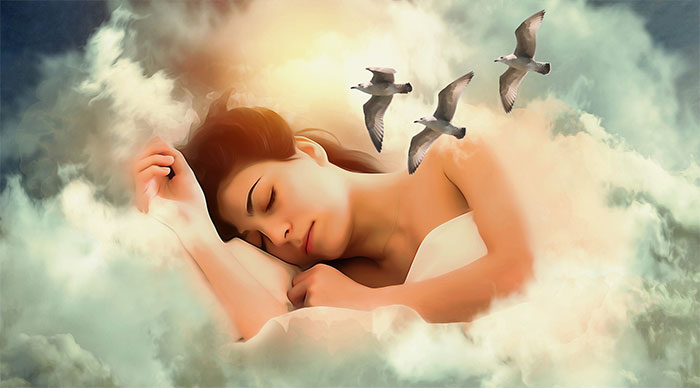 Ngủ mơ thấy mình khỏa thân nơi công cộng là một tín hiệu tốt!