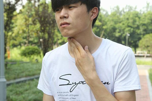 Có đờm trong cổ họng mà lỡ nuốt xuống có ảnh hưởng đến sức khỏe hay không?