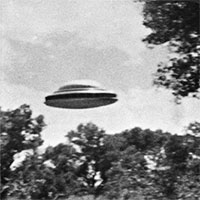 Tại sao khi mọi người luôn háo hức xem video về UFO còn các nhà khoa học lại thờ ơ?