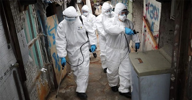 Phát hiện virus corona tiến hóa thành 2 chủng khác nhau