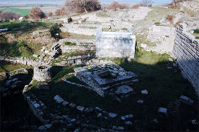 Sự thật về quân J rô trong bộ bài Tây: Vị hoàng tử và cuộc chiến thành Troy