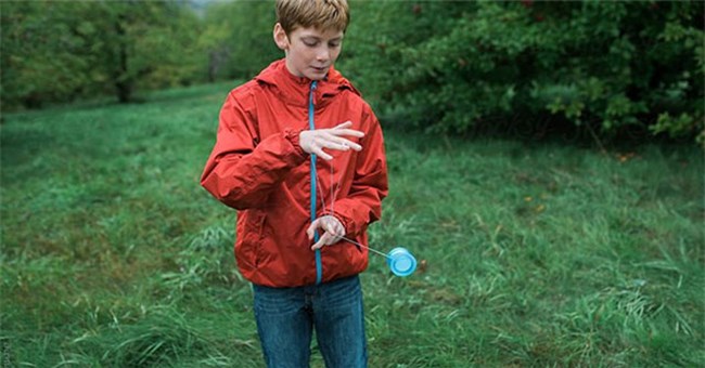 Bạn có thể chơi Yo-Yo ngoài không gian hay không?