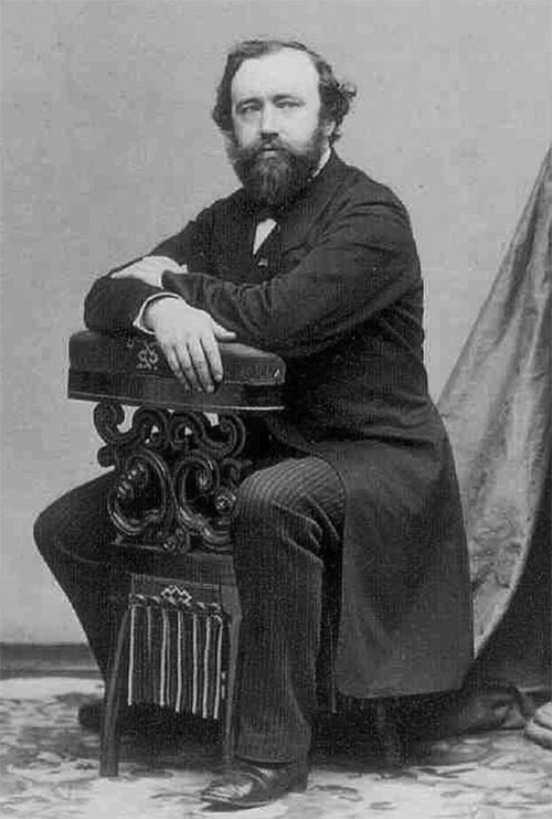 Đây là ông Adolphe Sax, nhà phát minh sở hữu tuyệt chiêu "Từ chối tử thần"!