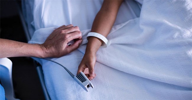 Cái kẹp này là gì mà tại sao nhiều bệnh nhân khi vào viện đều phải đeo nó?