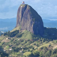 Chiêm ngưỡng tảng đá nguyên khối 10 triệu tấn ở Colombia