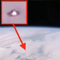 Phát hiện UFO bên ngoài Trạm vũ trụ quốc tế ISS
