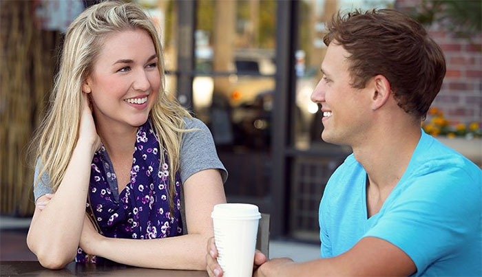 9 cách đơn giản để bắt chuyện với bất kỳ ai