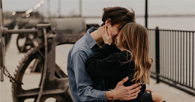 Vì sao tình đầu khó quên?