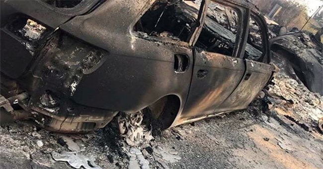 Vì sao xe hơi cháy mà có thể vụn tan cả vành?