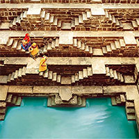 Chand Baori - Giếng nước cổ độc đáo với kiến trúc ấn tượng của Ấn Độ