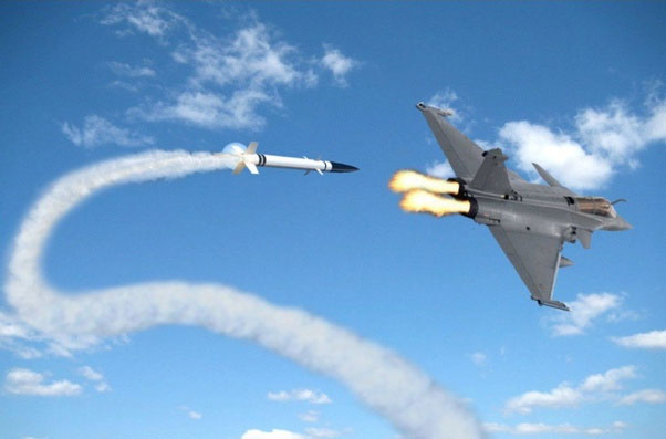 Các máy bay chiến đấu đều có các giải pháp phòng thủ chống lại tên lửa